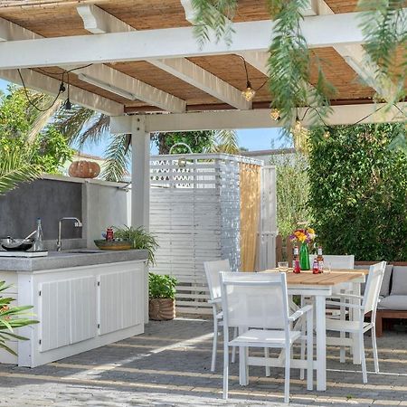 La Casa Degli Ulivi Appartamento In Villa Con Patio Куарту-Сант'Елена Екстер'єр фото