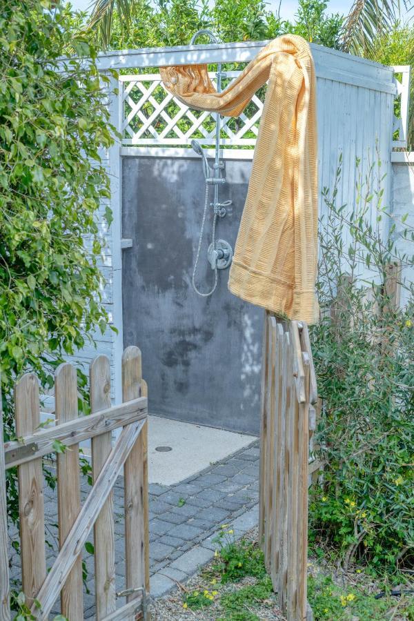 La Casa Degli Ulivi Appartamento In Villa Con Patio Куарту-Сант'Елена Екстер'єр фото