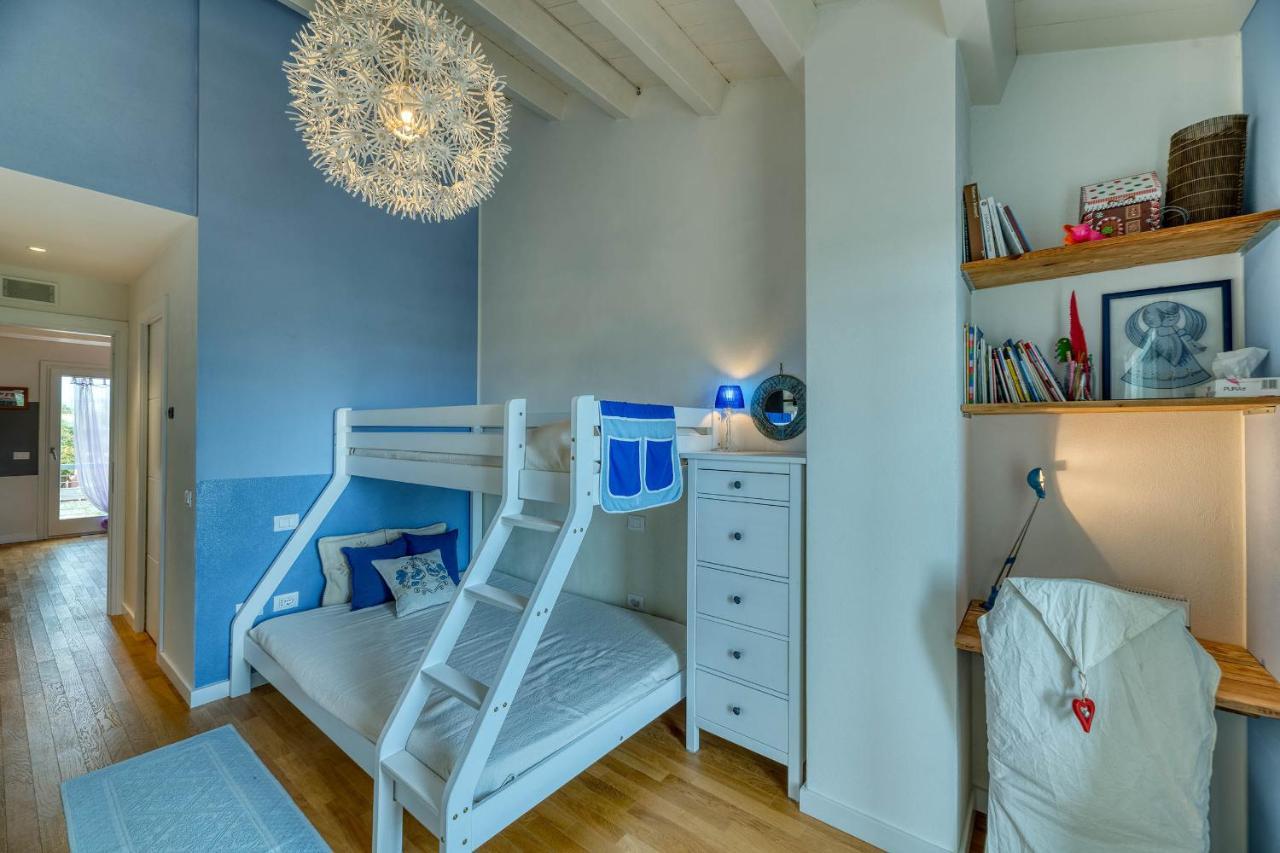 La Casa Degli Ulivi Appartamento In Villa Con Patio Куарту-Сант'Елена Екстер'єр фото